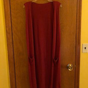 COPY - Sleeveless long sweater that is open in the front